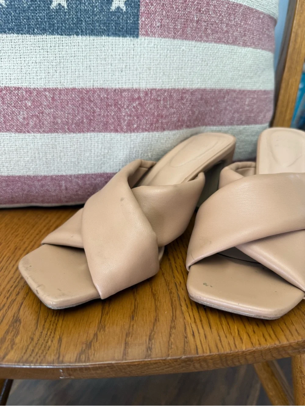 N/A stylish tan